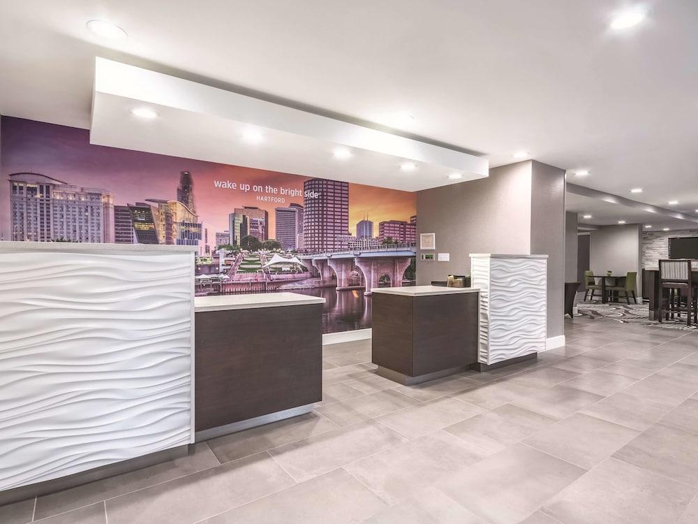 Hotel La Quinta By Wyndham Hartford Bradley Airport Windsor Locks Exterior foto