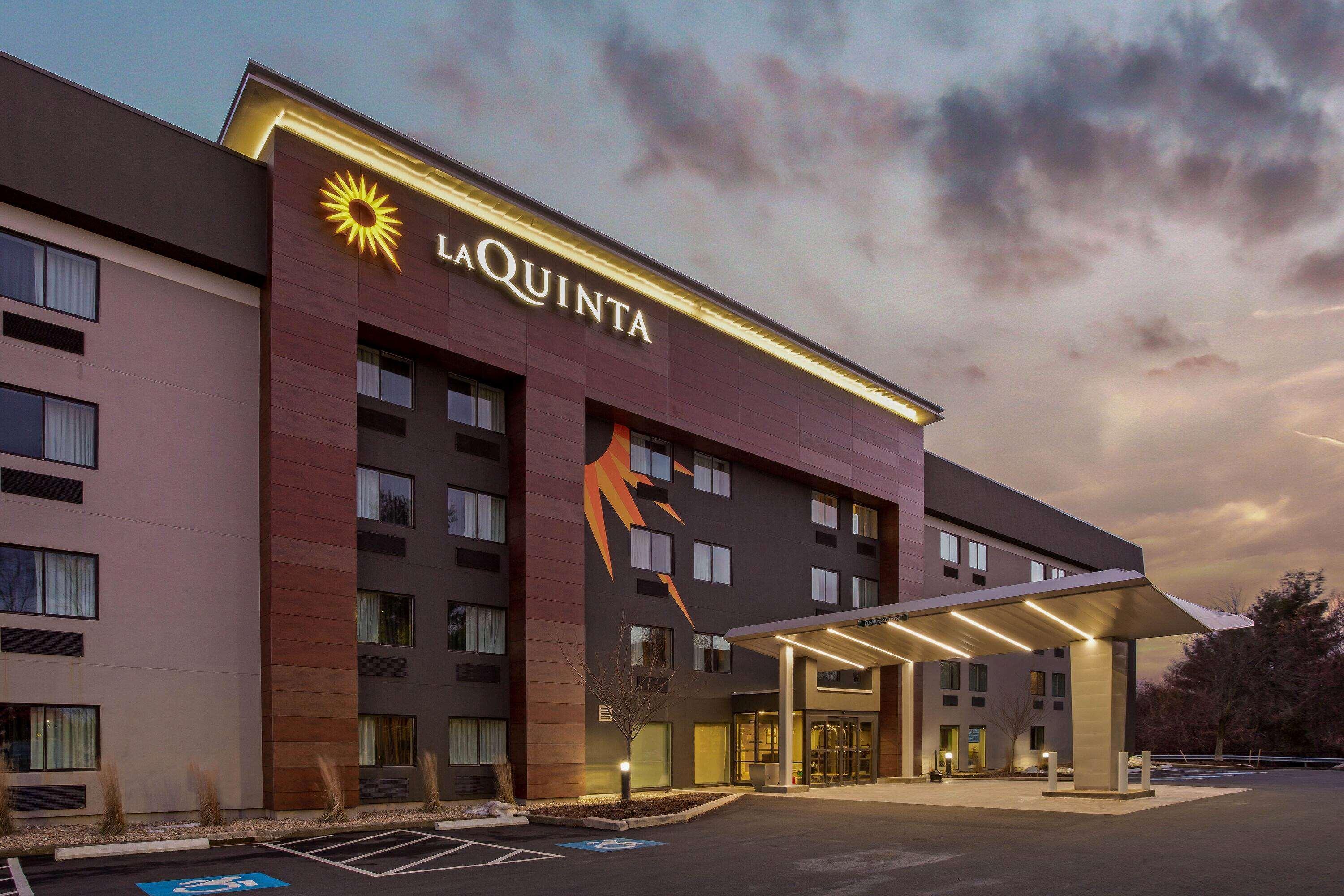 Hotel La Quinta By Wyndham Hartford Bradley Airport Windsor Locks Exterior foto