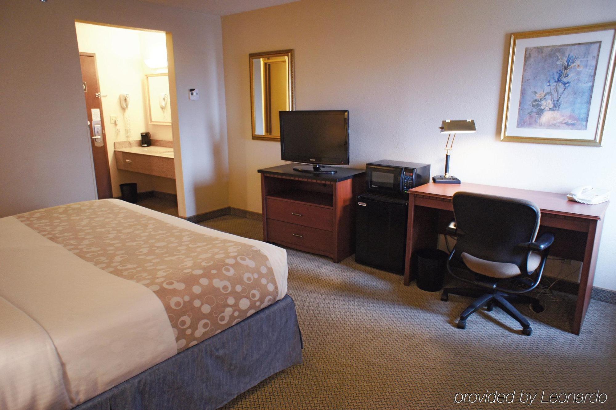 Hotel La Quinta By Wyndham Hartford Bradley Airport Windsor Locks Exterior foto