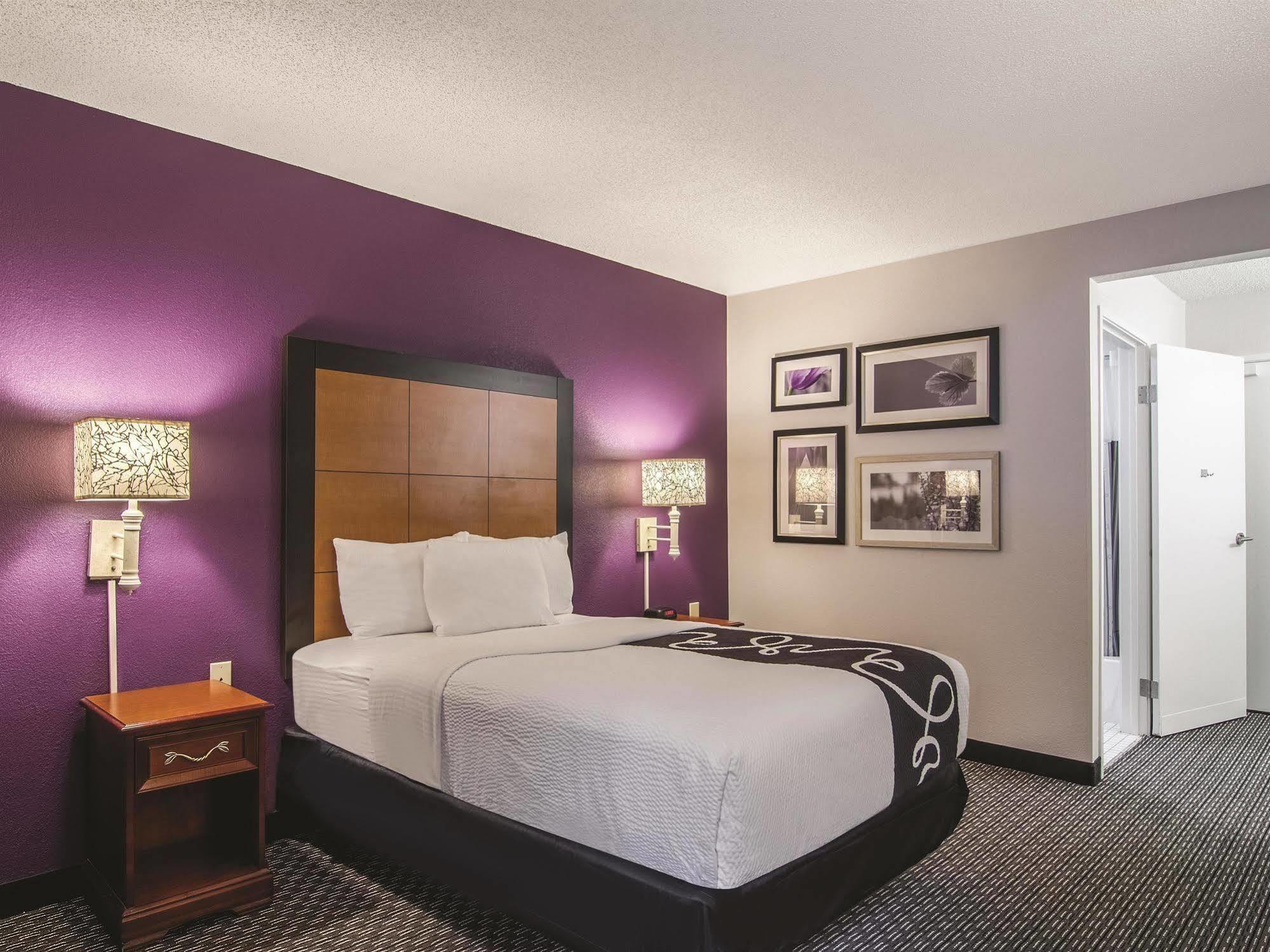 Hotel La Quinta By Wyndham Hartford Bradley Airport Windsor Locks Exterior foto