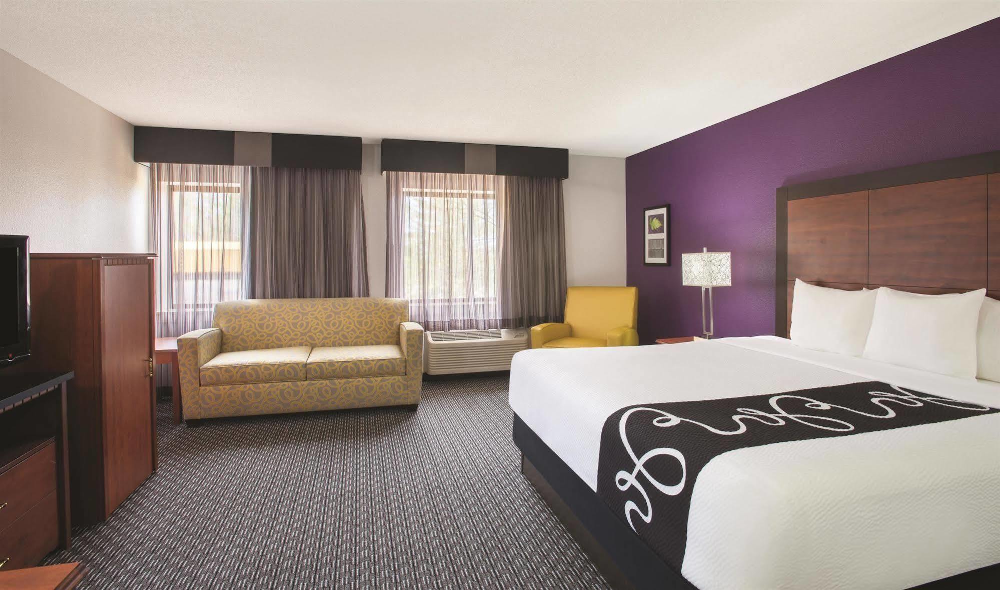 Hotel La Quinta By Wyndham Hartford Bradley Airport Windsor Locks Exterior foto